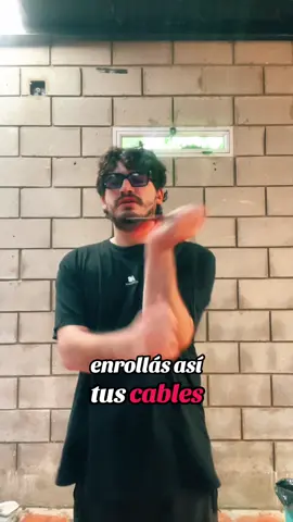 Cómo se enrolla un cable y evitar que se enreden #vj #paratii #pantallas #stagecrew #tecnico 