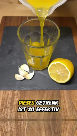Diese Kombination aus Knoblauch und Zitrone kann dein Immunsystem stärken und Entzündungen natürlich lindern 🧄🍋 #gesundheit #hausmittel #knoblauch #zitrone #naturheilmittel