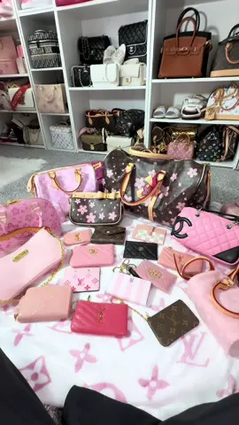 🎀✨ #bags #bagcollection #luxurybags #purses #pink 