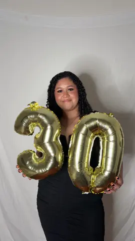Cheers to a New Decade 30 🥂🖤 #birthday #october #libra #30thbirthday #birthdaymonth 