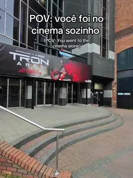 Mostrando um pouco de como é ir no cinema sozinho 🙂 #raybanmeta #pov #CapCut 