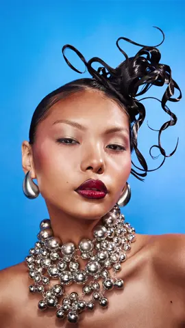 Long over due but sometimes we need a break from content. Here is some behind the scenes of a photoshoot I did not too long ago with a great team. Model Tashi photographed by me #shotbyyaw #nycphotographer #photoshoot #behindthescenes 