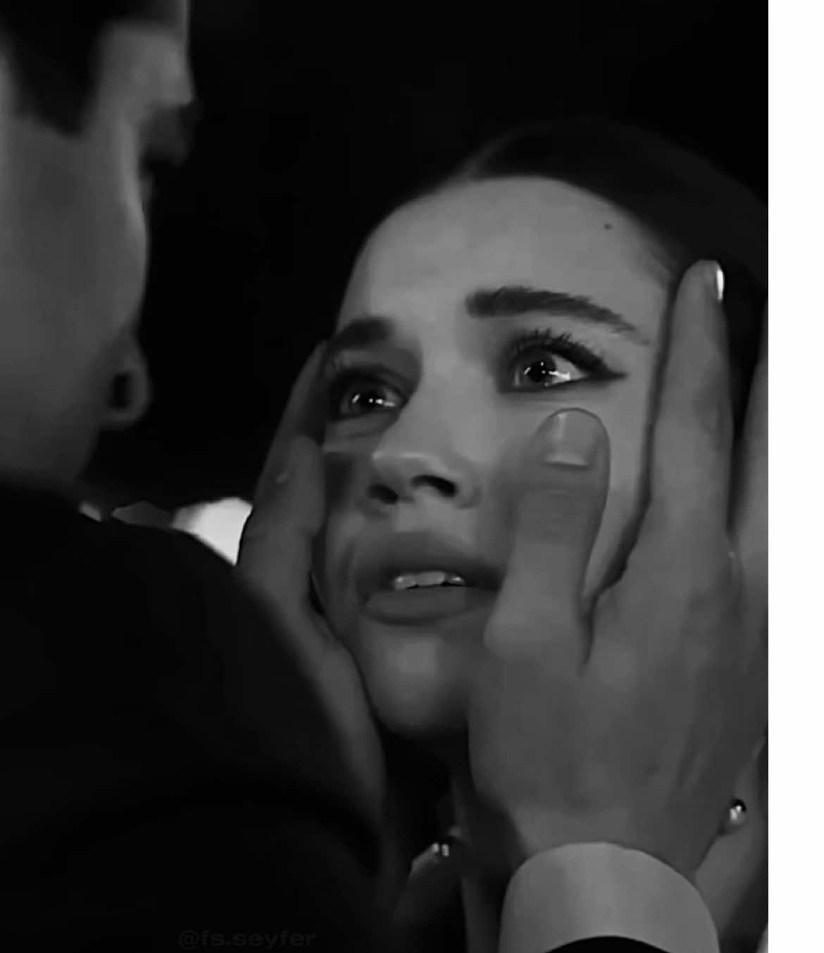 любимая сейрош💔💔 #fyp #mertramazandemir #afrasaraçoğlu #yalicapkini #зимородок #сейран #ферит 