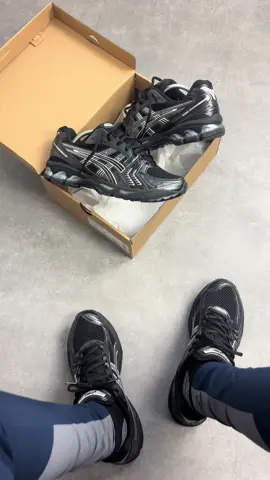 ASICS GEL-KAYANO 14 BLACK/PURE SILVER 