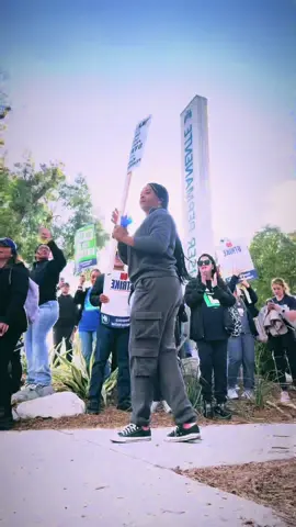 The strike has begun..Kaiser lets give the people what we want!  #foryoupage #strike #unionstrong #unfairlaborpractices #nursesoftiktok 