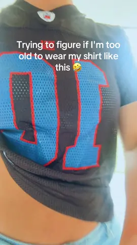 Not sure 🤷🏼‍♀️ #fashion #OOTD #nygiants #foryoupage #10
