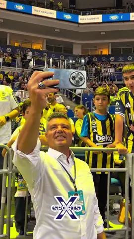 Fenerbahçe Başkanı Sadettin Saran Fenerbahçe Beko - Dubai BC maçını takip etmek üzere Ülker Sports Arena'da... 💛💙 #FeneriSARANHeyecan #SenDeğiştirirsin #fenerbahce #sadettinsaran #SözFenerbahçe