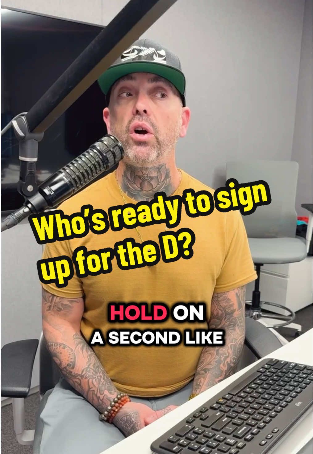 Donk’s back with his new fitness plan 💪😂 Who’s signing up for the D-Program? 👀 #phoneprank #PrankCall #TheJubalShow #jubalfresho  #funny 