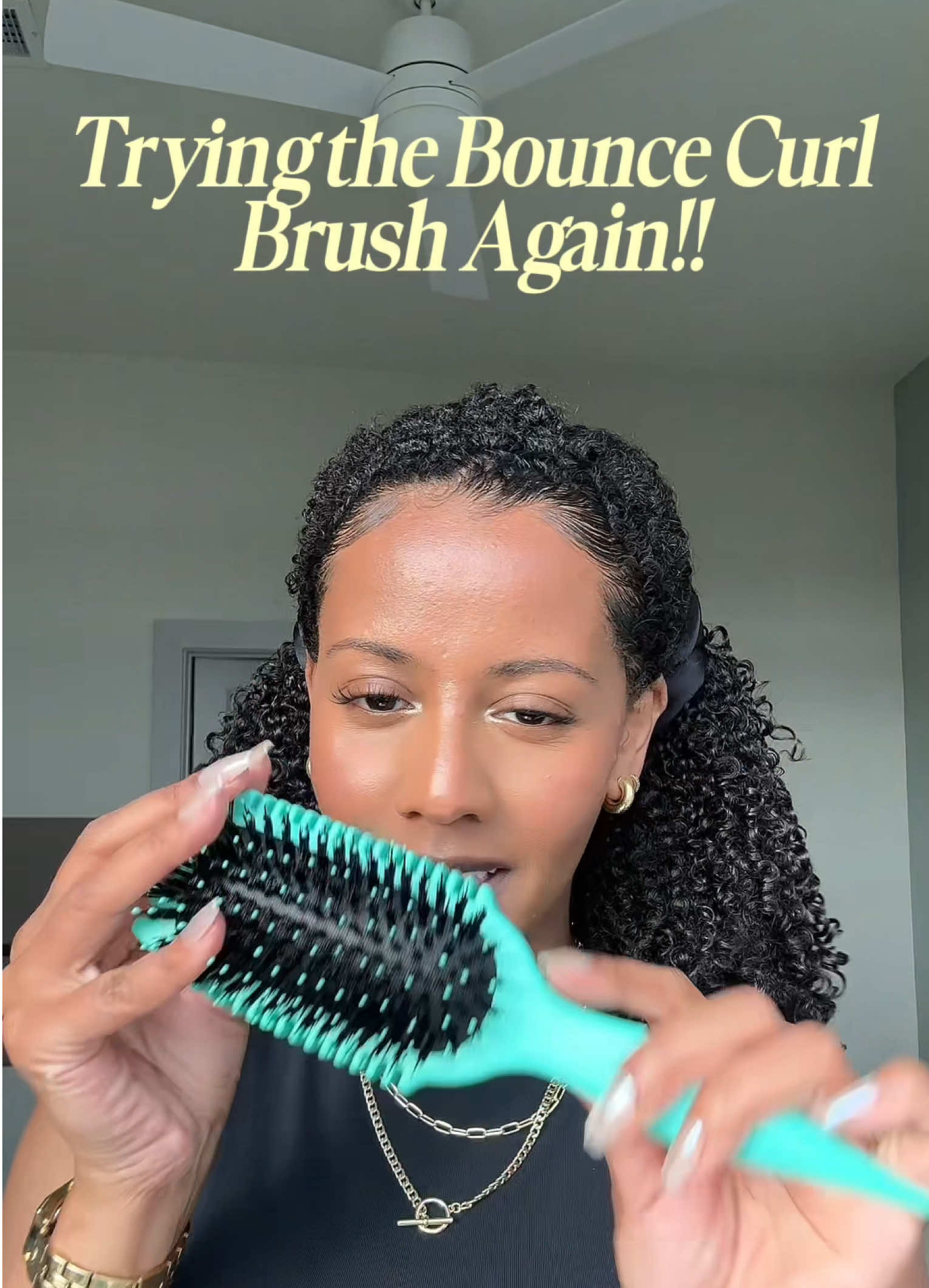 I’m realizing now this is a volume edge lift brush so it makes sense that I have a bit more volume the first day so I definitely have to try the define brush!!  🙊 @BounceCurl @SheaMoisture @BREAD BEAUTY #washngo #naturalhair #hairtok 