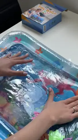 👶💦 Diversão e estímulo garantidos! O Tapete Infantil Inflável com Água promove atividades sensoriais incríveis, ajudando no desenvolvimento do bebê enquanto ele brinca com segurança e alegria. Link: https://s.shopee.com.br/9KZQoZ09OS #tapete #infantil #bebê #tapeteinfantil #inflavel 