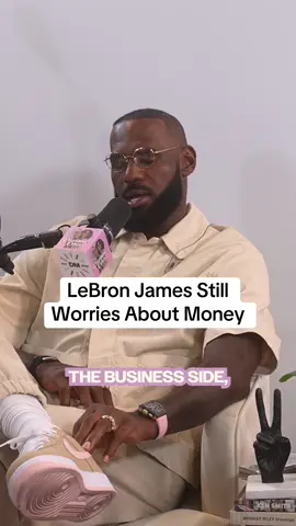 LeBron James reveals what he told his financial advisor on day 1 💵 🎙️ @Everybody’s Crazy  #LebronJames #FinancialAdvisor #Moeny #PodcastClips 