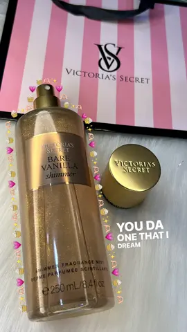 ✨ ¿Cuál es tu olor favorito? Si la respuesta tiene algo de dulce, cálido y adictivo el Bare Vanilla podría ser tu alma gemela en perfume 💘#chimbote_perú🇵🇪 #fyp #victoriasecretangel #girls #makeup 