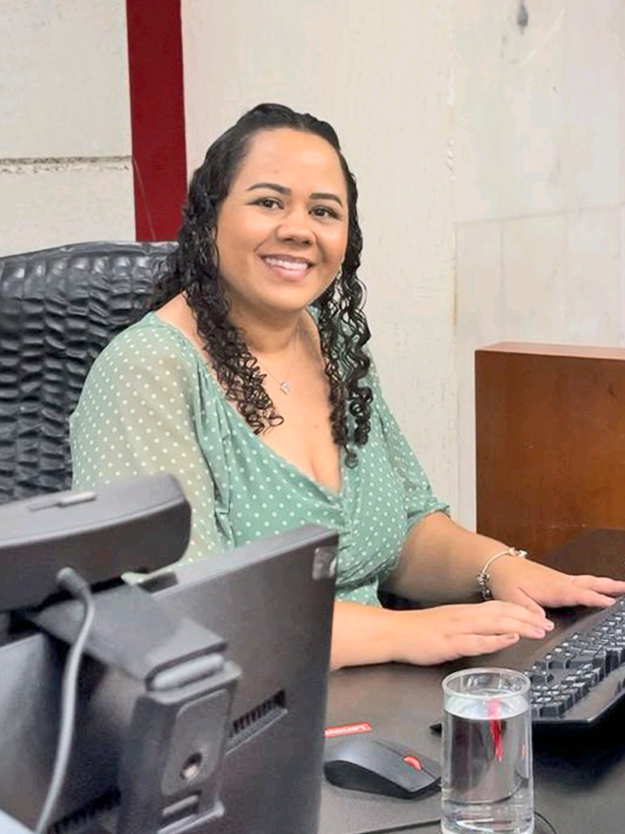 🎉 TRT-10 dá posse a novos servidores aprovados em concurso público Na tarde desta segunda-feira (13), o TRT-10 realizou a cerimônia de posse dos novos servidores — entre analistas e técnicos judiciários — aprovados no último concurso público do Regional. 👥 Familiares, amigos, magistrados e servidores prestigiaram a solenidade, que marcou o início de uma nova etapa profissional e o compromisso com os valores da Justiça do Trabalho. Nossas boas-vindas aos mais novos servidores e servidoras da Décima. Vamos brilhar juntos! 💛 📲 Leia a matéria completa no site do TRT-10. 🎶 Golden - HUNTR/X #TRT10 #Concurso #Nomeação #fyp 