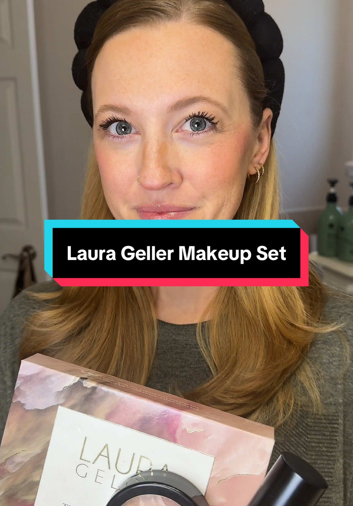 Laura Geller Makeup Set🩷🩷🩷🩷 So easy to use + amazing quality! Has me feeling glammed up in 5 mins! You deserve beautiful easy to use makeup or this would make the perfect Christmas gift! Grab it while it's still a good price + free shipping! #laurageller #makeup #makeupset #beauty #giftidea 