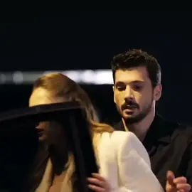 this scene was so fun to watch #denizcanaktas #miraydaner #halzey #hudutsuzsevda #explore 