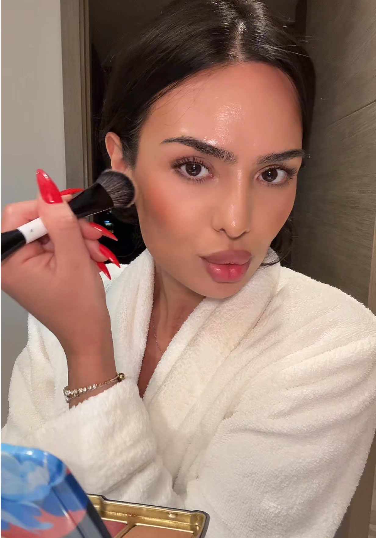 Все так это вау✨ #hourglass #hourglasspalette #makeup #beauty #blush 