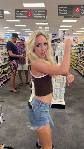 Caught them checking me out… #fyp #nataliereynolds 