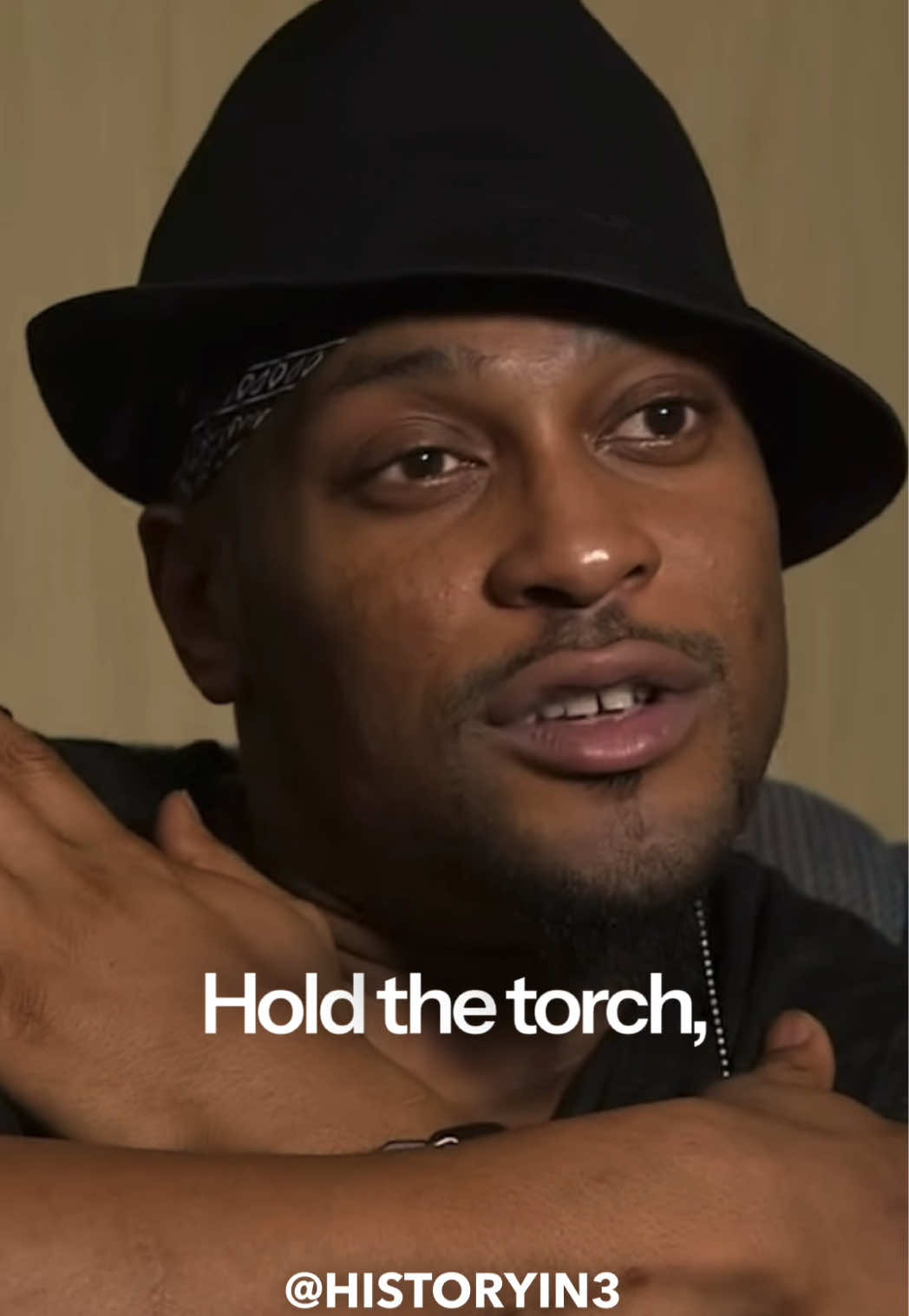 Rest in peace D’Angelo 🙏🏽🕊️ and shout out to @315nelsongeorge for this beautiful interview | Follow @historyin3 for the Real History. #blackhistory #dangelo #BlackMusic #grownfolksmusic #blacklove         
