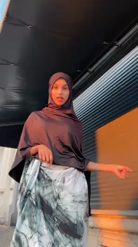 Hda Abdirahman seleban nahy indhihi waceysle unuka wye 🚾😂😂#amiiros 