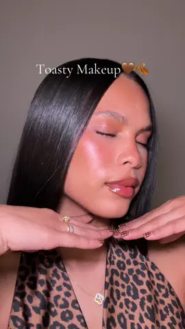 Ya les grave video de como me hice este maquillaje 🍂🤎🐆 ame demasiado aunque para mi fue como mi maquillaje de siempre porque así me maquillo para todo 😭 #toastymakeup #makeupviral #makeup #makeupinspo #fyp 