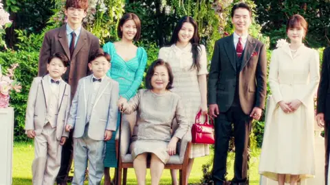 Mrs. Chu's death changed Dohe's life, it left her so sad. She only had her.🥹 #stakrdohe #mydemon #dodohee #kimyoojung #kdrama 