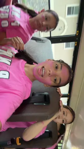 Pink out gameeee 💞💖🌷