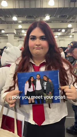 break from regularly scheduled theatre programming to tell you all i met charlie cox aka daredevil aka matt murdock this weekend at NYCC and it was the craziest  experience of my life #nycc #newyorkcomiccon #fyp #daredevil #charliecox @beech 