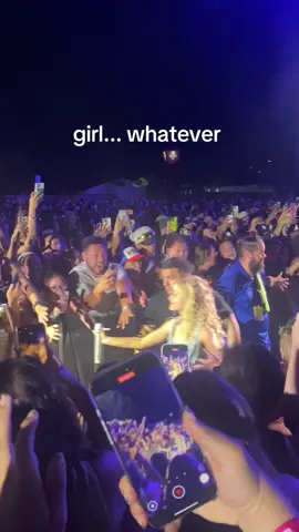 girl who is going to be okay  #sabrinacarpenter #acl #espresso #manchild #concert @Sabrina Carpenter @Team Sabrina 