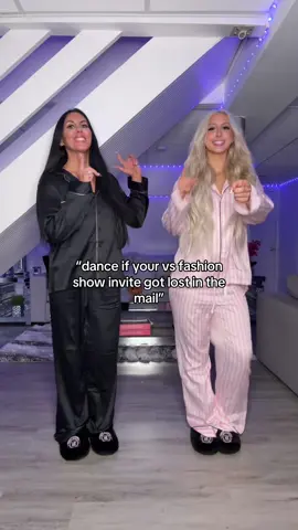 @Victoria’s Secret @mama hahn 🤣 #jordynnehahn #relatable #trendingnow #victoriassecret #fashionshow 