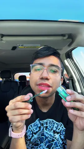 Let’s go shopping to buy some Christmas decorations right now lol 😂 