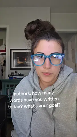 how many words are you planning to write today? my hoal is to write at least 1k each day. I'm slightly behind for October so trying to catch up.  #writersoftiktok #authortok #Adoteumhabitinho #thrillernovel #BookTok 