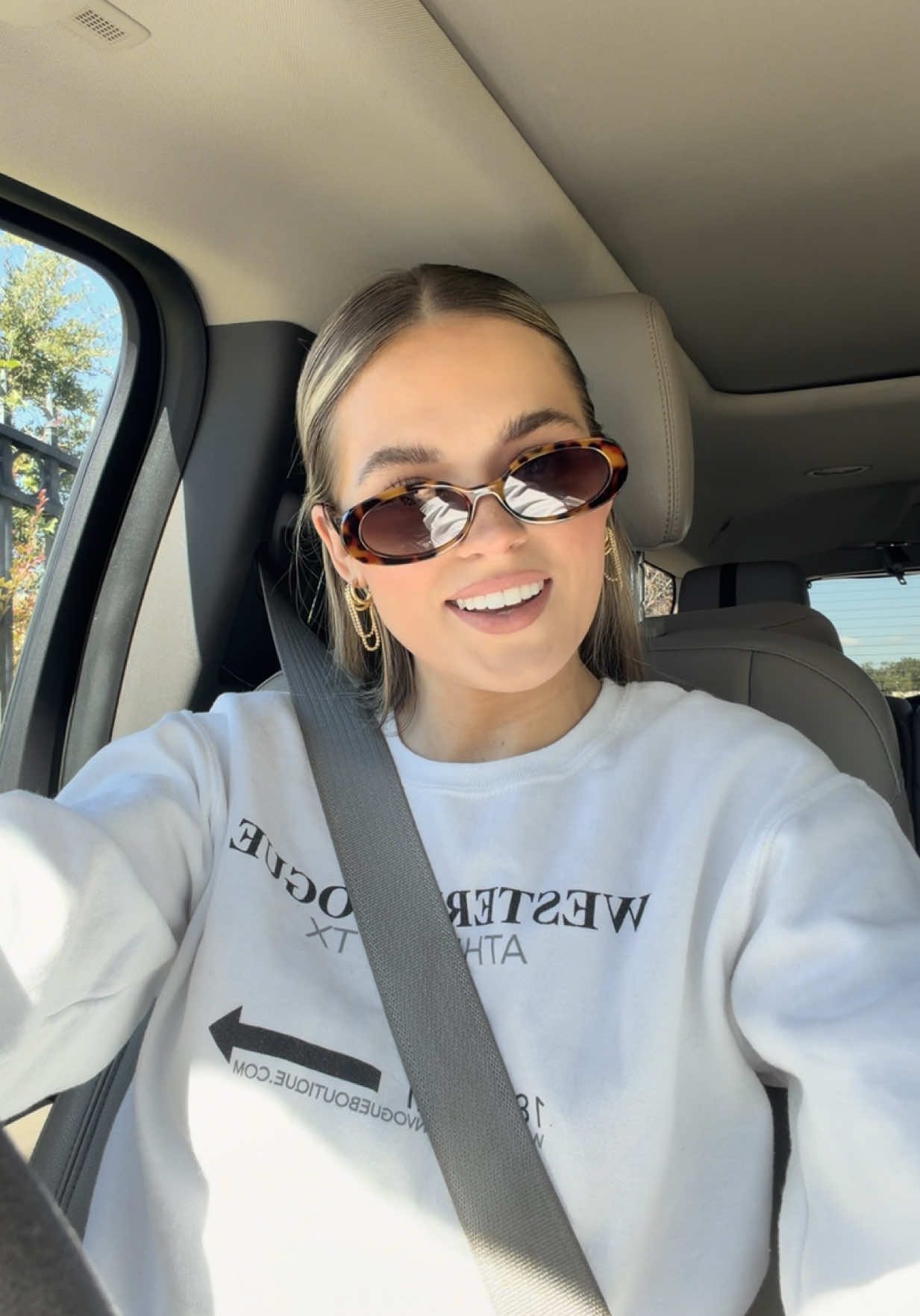 I try to make these as realistic as possible, I feel like I can’t show motherhood in full because I don’t show my kids. I don’t show any hardships but my life is not perfect by any means. We definitely struggle over here sometimes!!😂 I made the decision to no longer post my children’s faces online. The internet is such a scary place. I share as much as I feel is appropriate and hope you guys still like watching these day in the life’s.🤍🤍 #dayinmylife #Vlog #mom #motherhood #momlife 