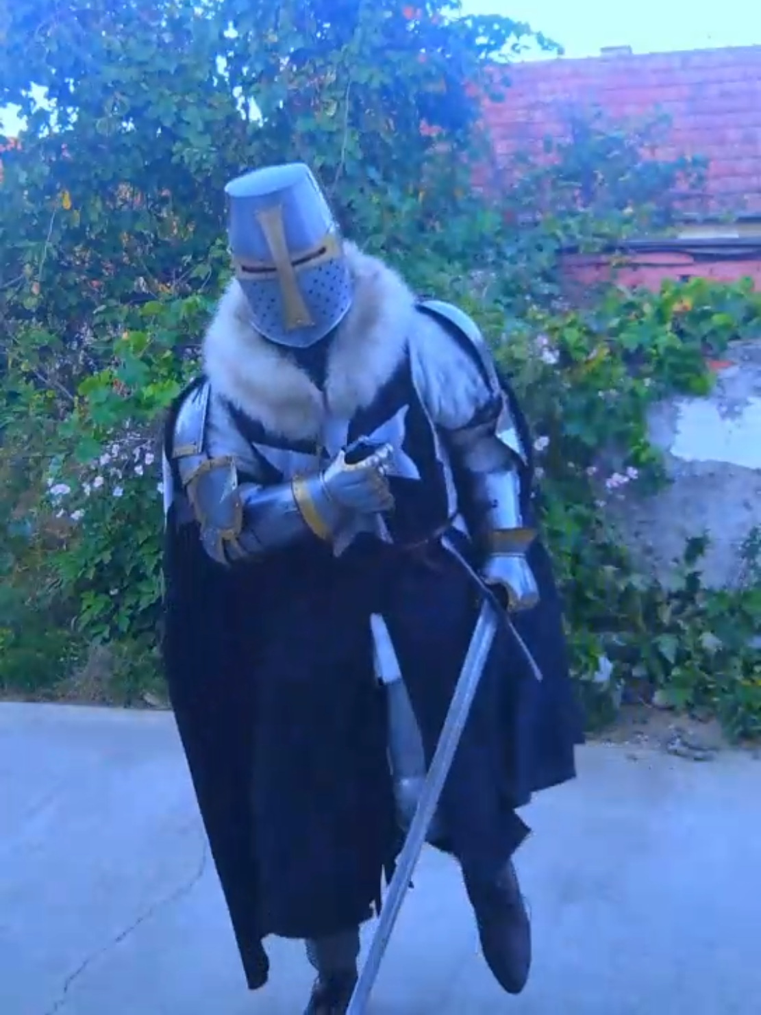 Sweet little bumble but ITS ME NOT U @Ena #knight #fyp #bumblebee #dance 
