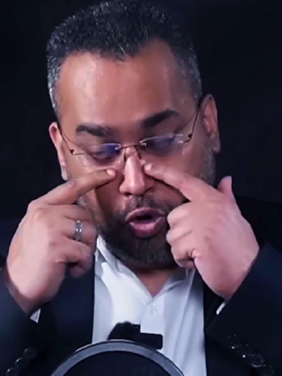 Things Farruq Shah do in paranormal activities 😱😨#Paranormal #magic #horrorpodcast #drfarrukhshahofficial #jinnat 