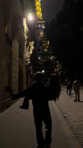 Paris#paris #eiffeltower #couple #Love #france 