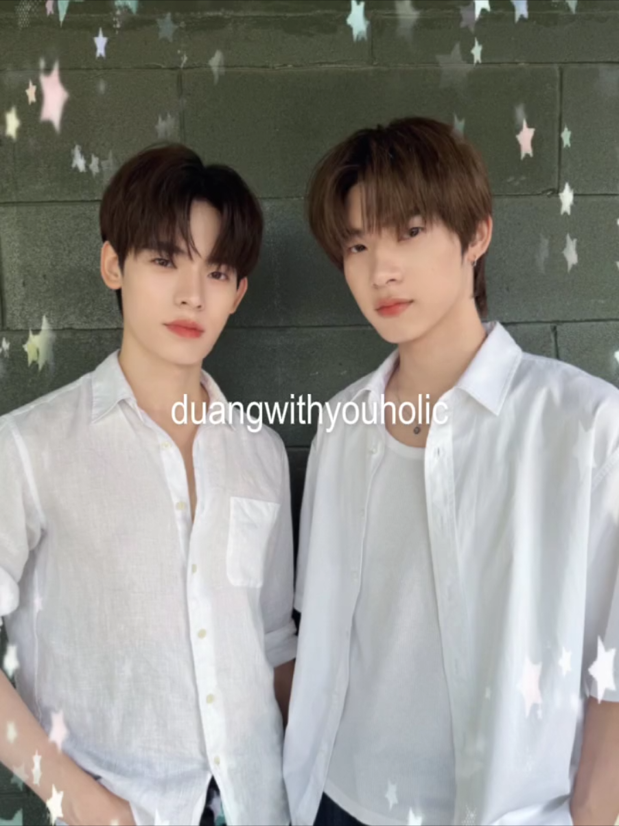 #DUANGWITHYOU : just waiting for them, okay !? 🤌🏻🤍 .  #teeteepor #ป๋อตี๋ตี๋ #twnpich #porsuppakarn 