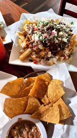 El mejor día de la semana: Taco Tuesday. 🌮🔥 Sigamos la fiesta del Cinco de Mayo con buenos tacos y mejores vibes aquí en El Rincón. Nos vemos pronto, familia. 🙌 📍San Ysidro: Todos los días | 8AM - 4PM 📍Big Bear: Martes a Domingo | 8AM - 3PM #TacoTuesday #ElRinconRestaurante #FiestaTime #CincoDeMayoVibes #SanYsidroEats #TacosYMás