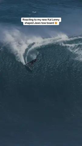 That thing looks magic 😳 Can’t wait to heal up and give it a go. Thank you brother! @Kai Lenny #surfing #bigwaves #jaws 