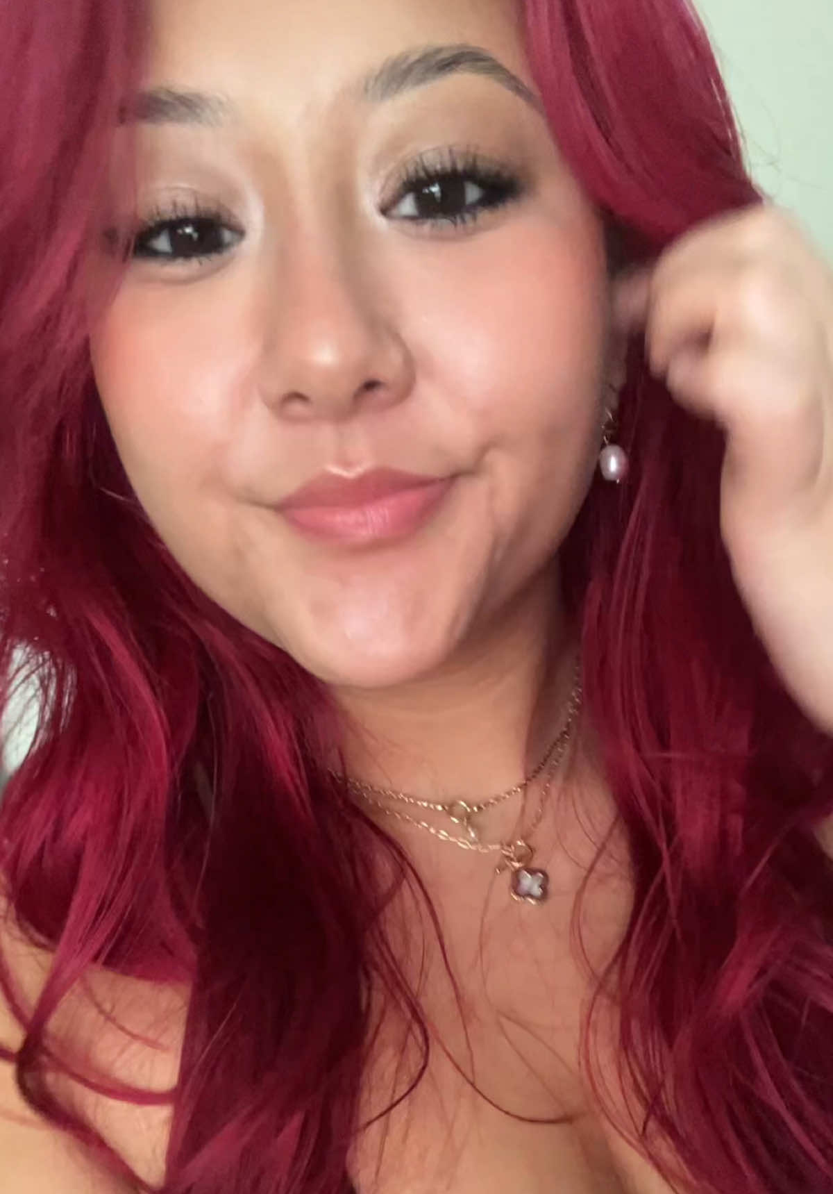 Been enjoying this skin tint. Not a foundation girly but been wanting more coverage for my skin right now. It’s buildabe but one layer is perfect for me. Non pore clogging ingredients and protects from the sun. Moisturize, Spf, Skin tint all in one! Saves lots of time. At least 10 minutes for me.  #foryou #makeup #skintint #lauramercier #asianmakeup #tintedsunscreen #tintedmoisturizer #redhairgirl 