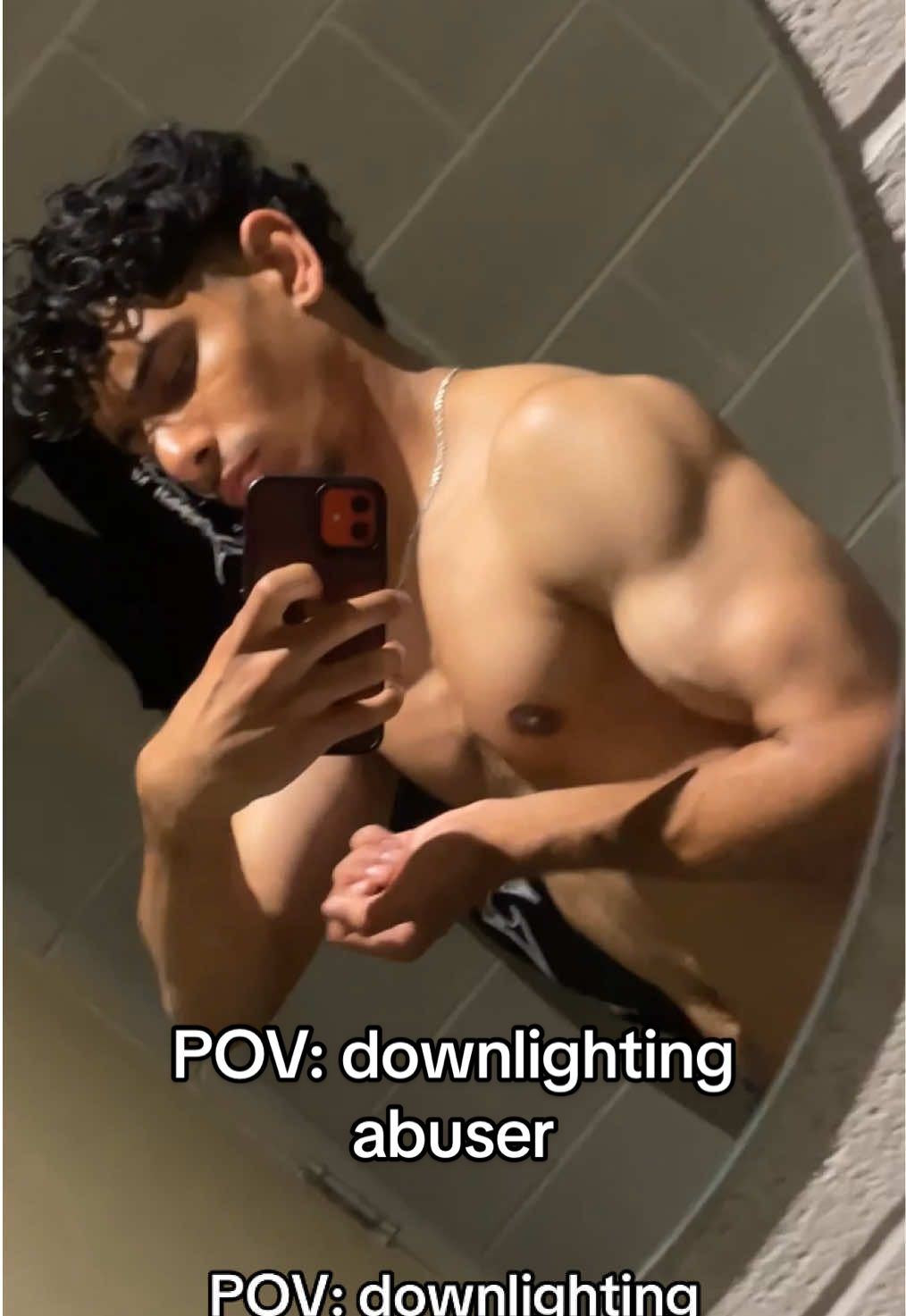 Crazy lighting spot #bodybuilding #fyp #gym #transformation #change 