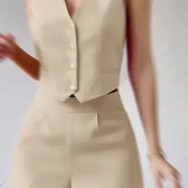 Dê uma olhada em Lovito Conjuntos De Shorts Elegantes Com Botões Lisos E Bolsos Frontais Para Mulheres L74ED069 por R$35,41 - R$60,77. Compre na Shopee agora! https://s.shopee.com.br/LecCdR7ET #comprinhas #shoppe #vendastiktok #conjunto #roupas 