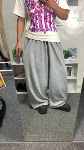 sweatpants baggy🤩🔥 #rekomendasicelana #sweatpants #ballonpants #baggypants #fyp 