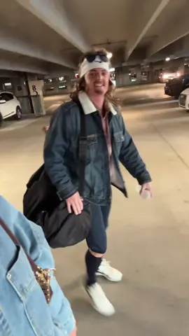 Thank you to all the coaches and staff @thesavbananas for the time and eventful day today at Vanderbilt.. rocked it out as Joe dirt and met bunch of great dudes who can play baseball at another level and bring some amazing tricks to the game!! Had a blast and very greatful to have been apart of this experience #joedirtfireworks #bananaball #nashville #hadablast #greatful 