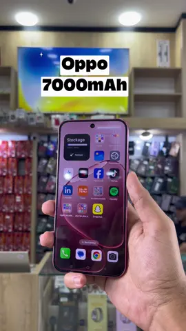 🔥 OPPO A6 Pro (16/256 GB) 🔥 💎 Écran AMOLED 6.57’’ FHD+ | 120 Hz ultra fluide ⚡ Processeur Helio G100 – puissant & économe 📸 Caméra 50 MP + selfie 16 MP pour des photos nettes 🔋 Batterie 7000 mAh + charge rapide 80 W SUPERVOOC ⚡ 💾 16 Go RAM (8 + 8 ext.) / 256 Go stockage 🔐 Empreinte sous écran | IP68 étanche 🎧 Stéréo + USB-C | Android 15 ColorOS 15 #oppo #oppoa6pro #phone #dz 