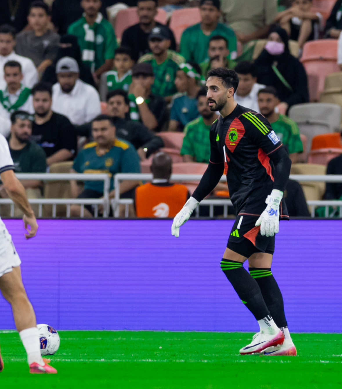 كلمة «نواف»🧤💚 هيا المرادف المناسب لكلمة: أمان 🇸🇦 شكرًا يا تاريخي 🏆 #السعودية_العراق 