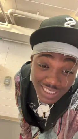 What’s my name @jay roxxx #shwellliyi #bizzle #fyp #dance 