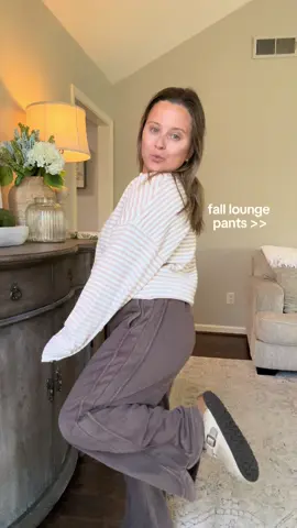 Will be living in there for 3-6 months 🤎 #loungepants #sweatpants #sweatpantsoutfit #comfyclothes #falloutfits 