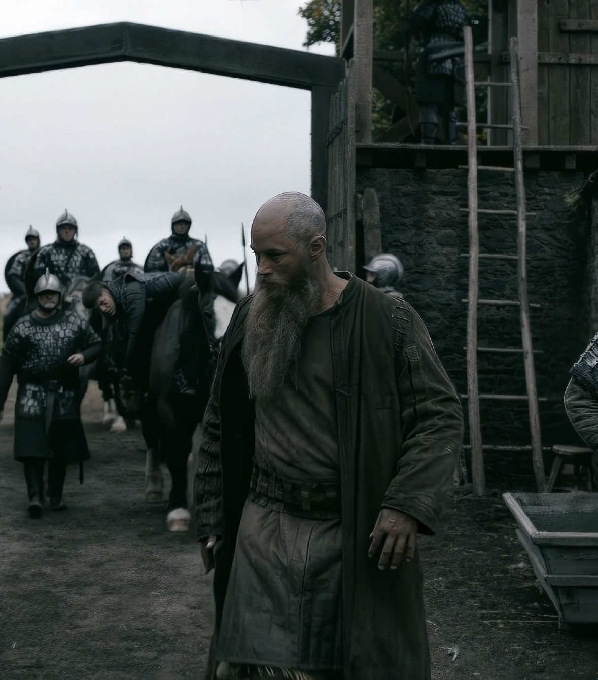 It's Ragnar Lothbrok #ragnar #ragnarlothbrok #viking 