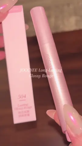 JOOCYEE Long-Lasting Glossy Rouge @JOOCYEE US  💕More Hydrating. 💕Melts upon lip contact. 💕Lightweight non-sticky texture. 💕More Luminous. 💕Instantly evens tone & minimizes lines. 💕Creates plump, glossy lips. 💕More Transfer-Resistant. 💕Quick film-forming with translucent gloss 8-hour wear & color locking hydration. #jooycee #jooyceelipstick #lip #makeup #fyp 