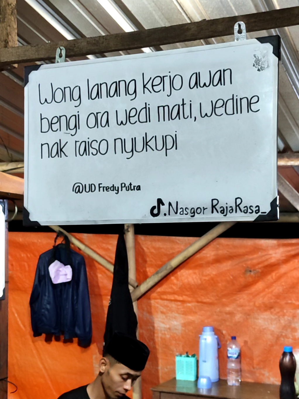 @ud.fredy.putra  🥹 #quotes #jowostory #storyjowo #fyp #masukberanda #nasigorengrajarasa #ponorgo24jam #fyppppppppppppppppppppppp #jowopride #rombongannyeni #sampitak 